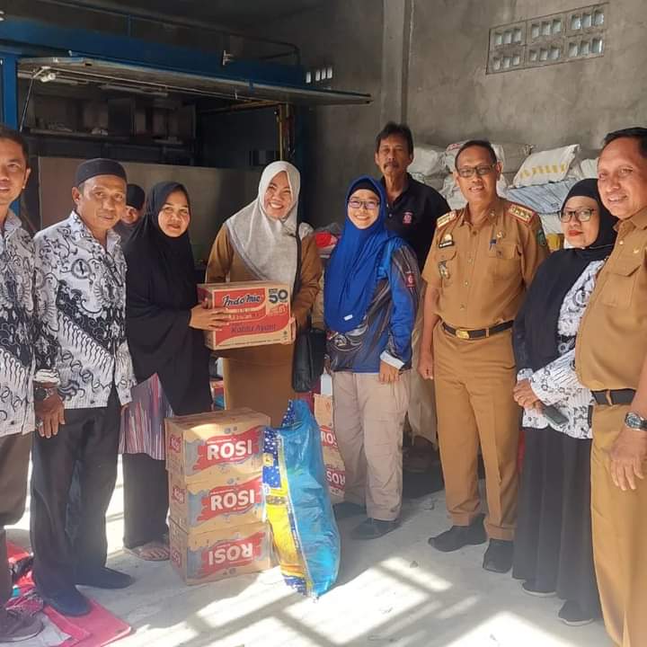 Peduli Kemanusiaan, PGRI Parepare Salurkan Bantuan Bagi Korban Terdampak Banjir 